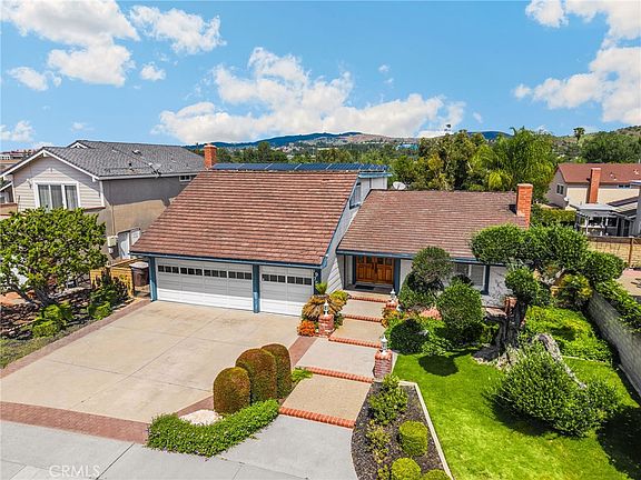 2nd image of 1975 Heather Cir
