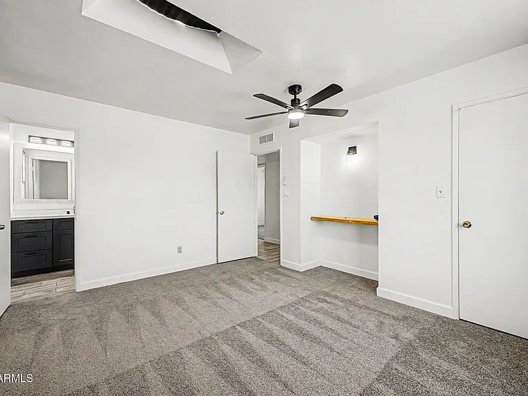 1243 E Riviera Dr — Photo 10