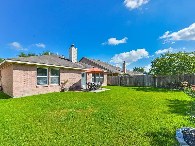 21115 Amber Crossing Dr — Photo 32