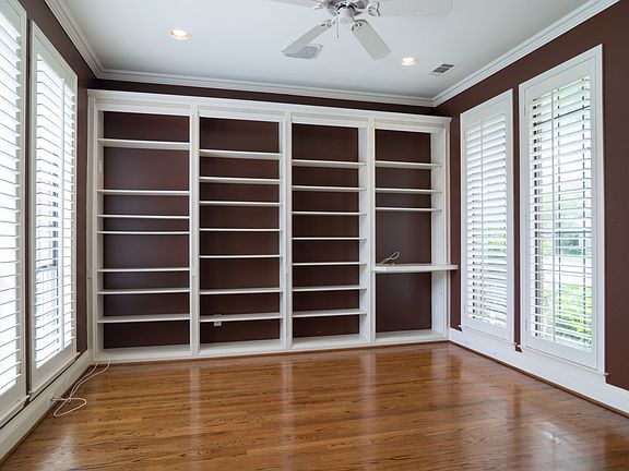 5th image of 5105 Marble Falls Ln