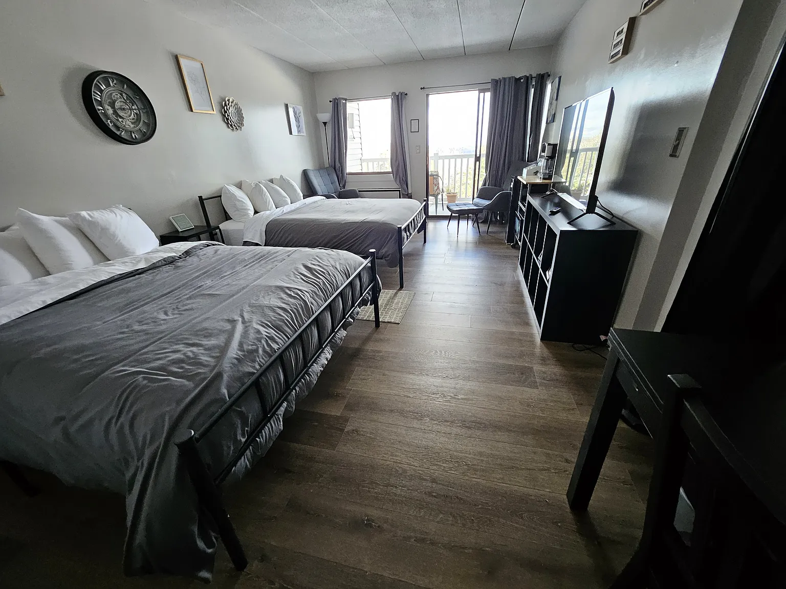 Studio, 320 sqft, $1,100 — Photo 1