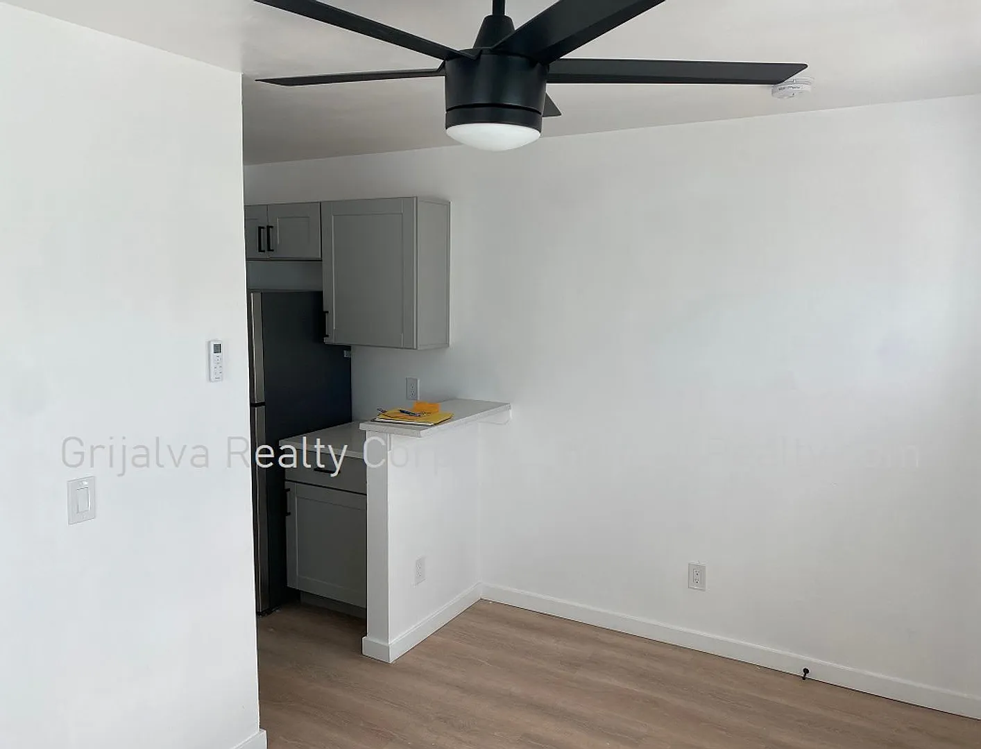 1030 Lee — Photo 4