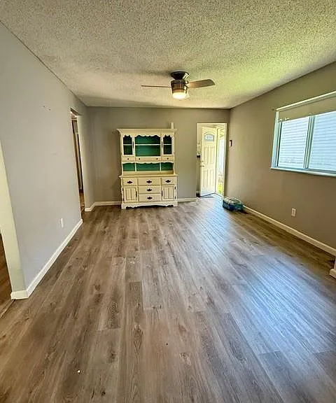 2700 Hereford St — Photo 14