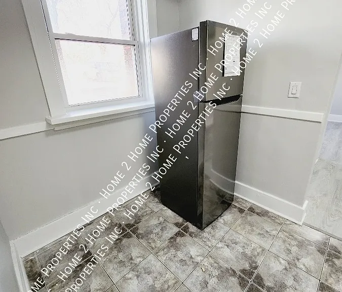 561 Parent Ave #10 — Photo 8