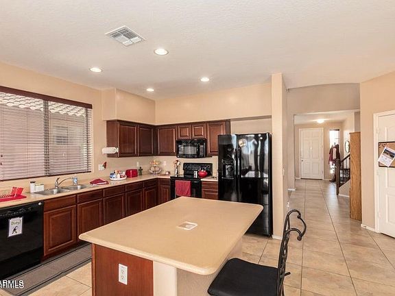 4th image of 6037 S 30TH Drive