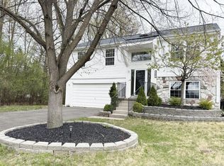 2281 McGee Ct, Westland, MI 48186