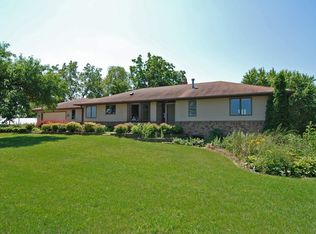 8913 Quinn Rd, Chanhassen, MN 55317