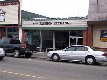 2nd image of 1117 Main St