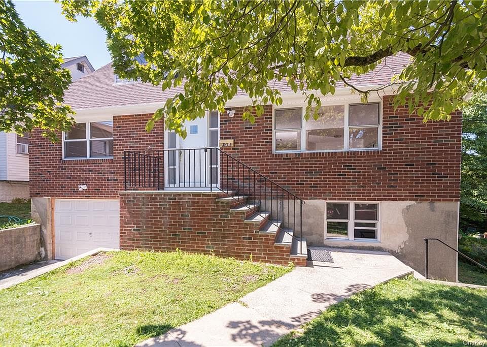 1st image of 106 Sweetfield Cir