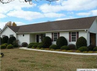 743 Swinging Bridge Rd NW, Arab, AL 35016