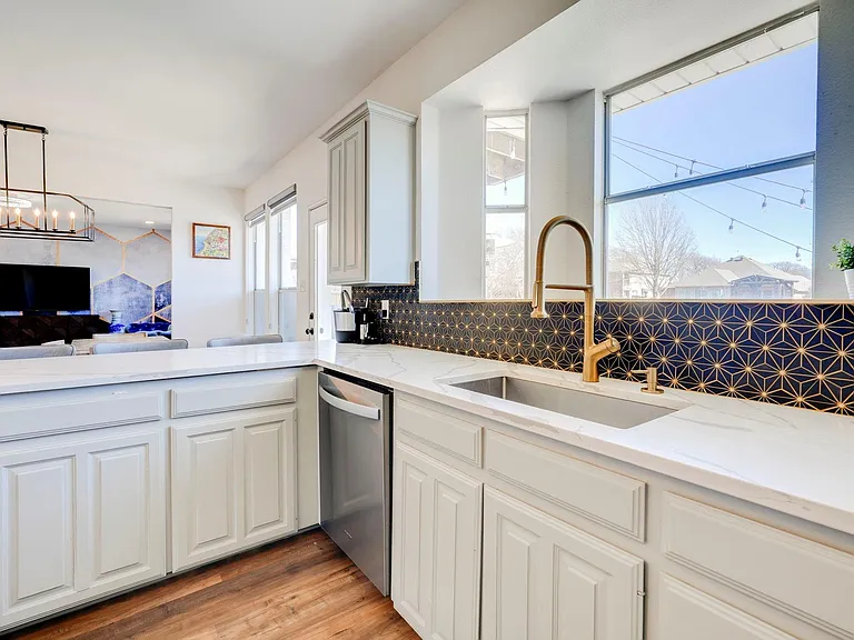 5514 Plantation Ln — Photo 18