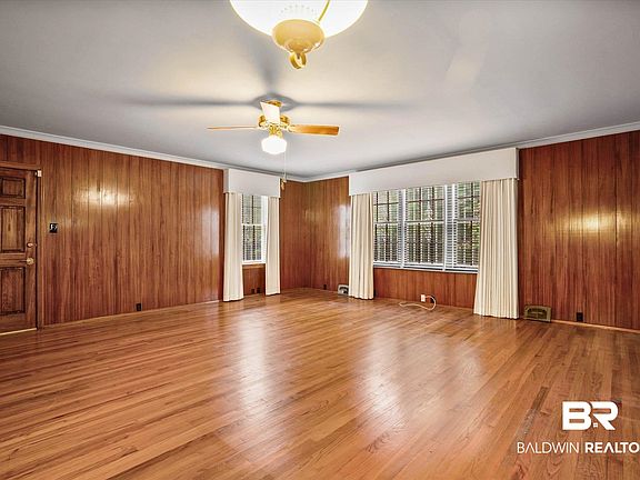 3rd image of 103 S McGregor Ave