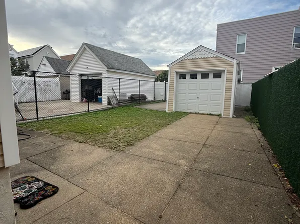 95-15 Pitkin Avenue image 23 of 26