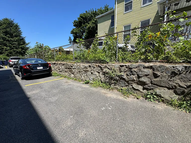 22 Irving St #15 — Photo 14