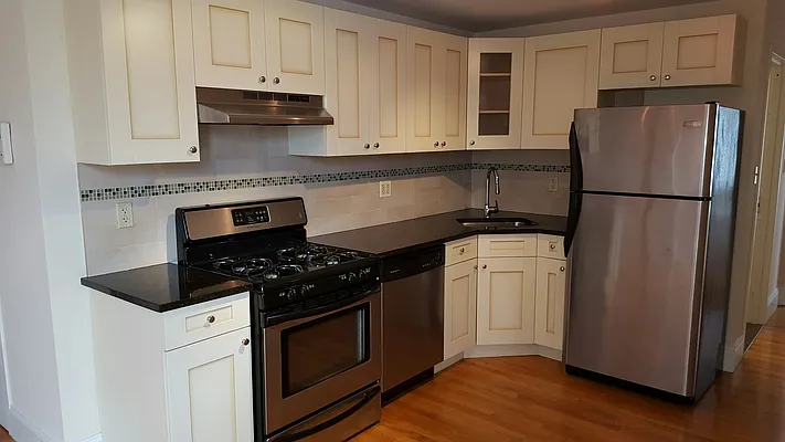 Rented by Urban Realty NYC | media 11