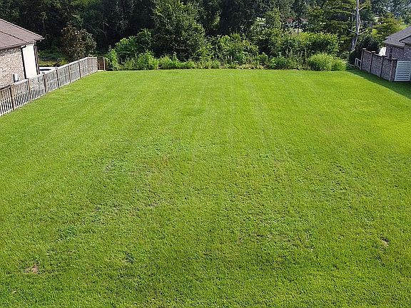 3rd image of 308 Brightwood Dr