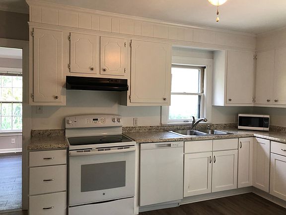 4th image of 1704 E 6th St