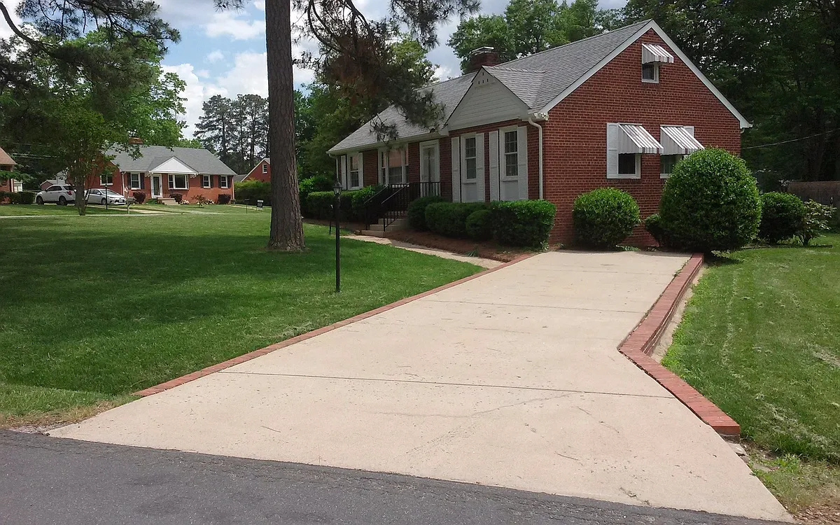 Building Photo - 8701 Holly Hill Rd