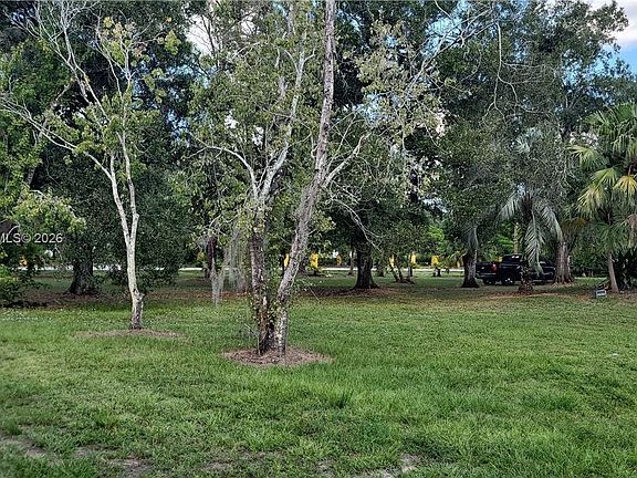 3rd image of 7820 N Rich Rd