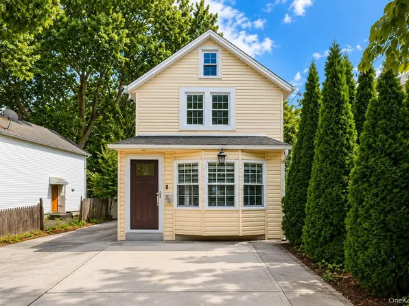 89 Harbor Road, Port Washington, NY 11050