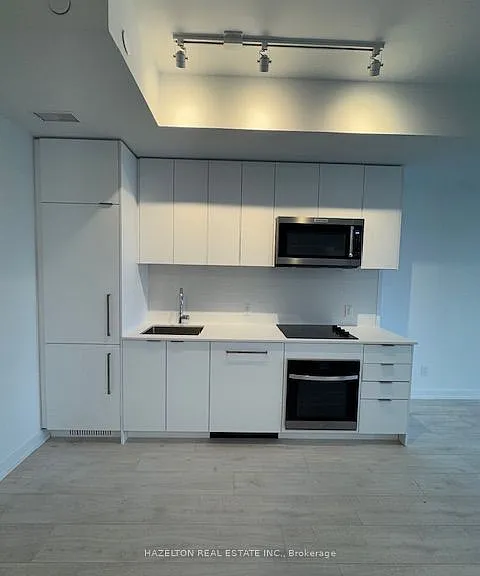 181 Sheppard Ave E #616 — Photo 2