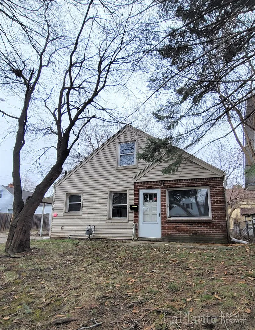 1826 Pilgrim Rd photo 1
