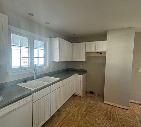 3rd image of 32 Atlantic Ave