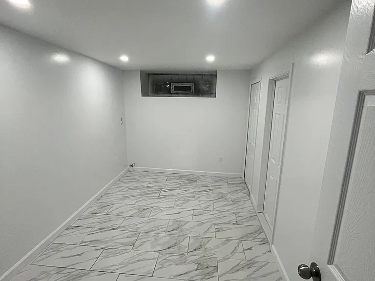 1011 Rosalie St — Photo 4