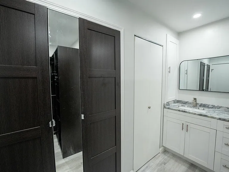 6231 Bay Club Dr #4 — Photo 11