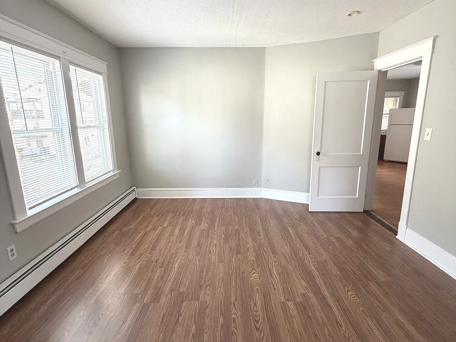 2 bed, 1.0 bath, 1107 sqft, $1,250 — Photo 3