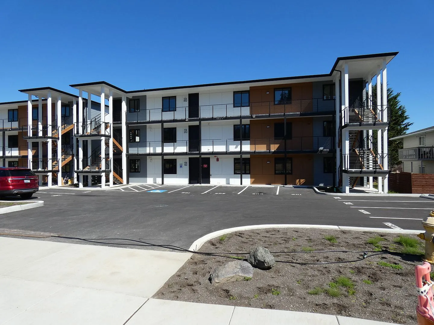 1827mel -Hines/Cortani — Photo 1