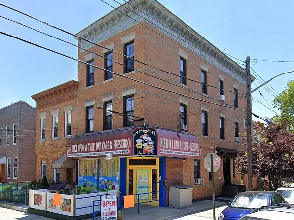 6426 68th Ave, Ridgewood, NY 11385