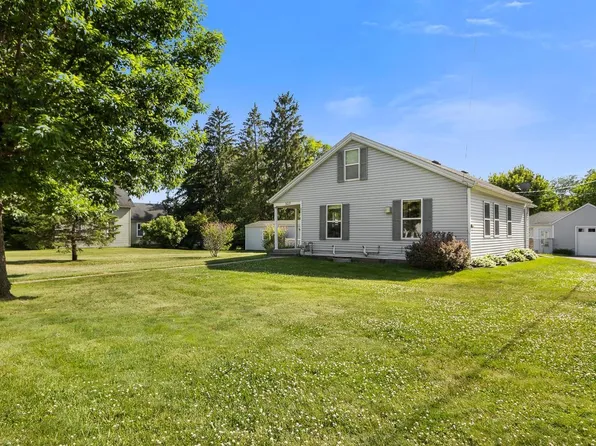 327 N Main Street, Pardeeville, WI 53954