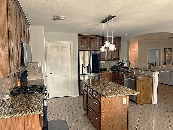 5th image of 8426 Hunters Village Dr
