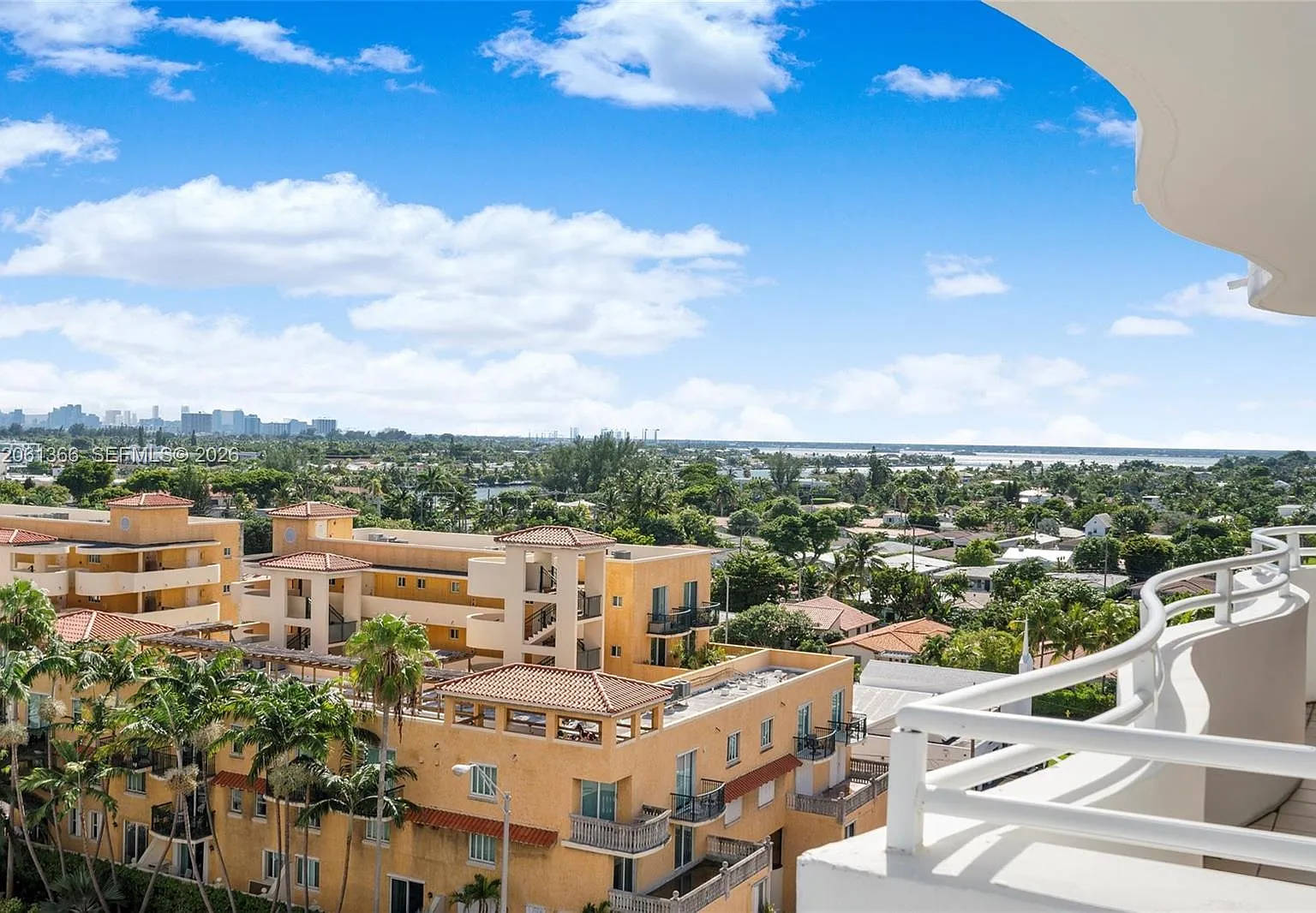 Rimini Beach Condo — Photo 3