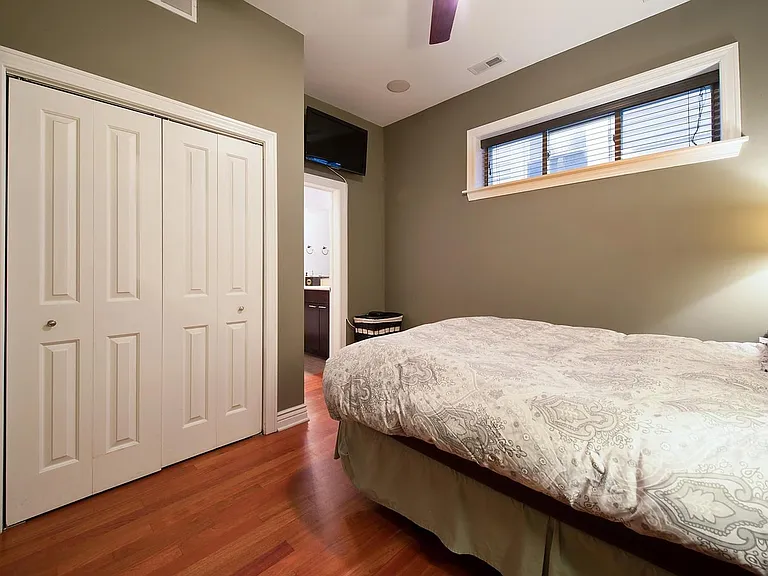 1252 W Diversey Pkwy #2 — Photo 2