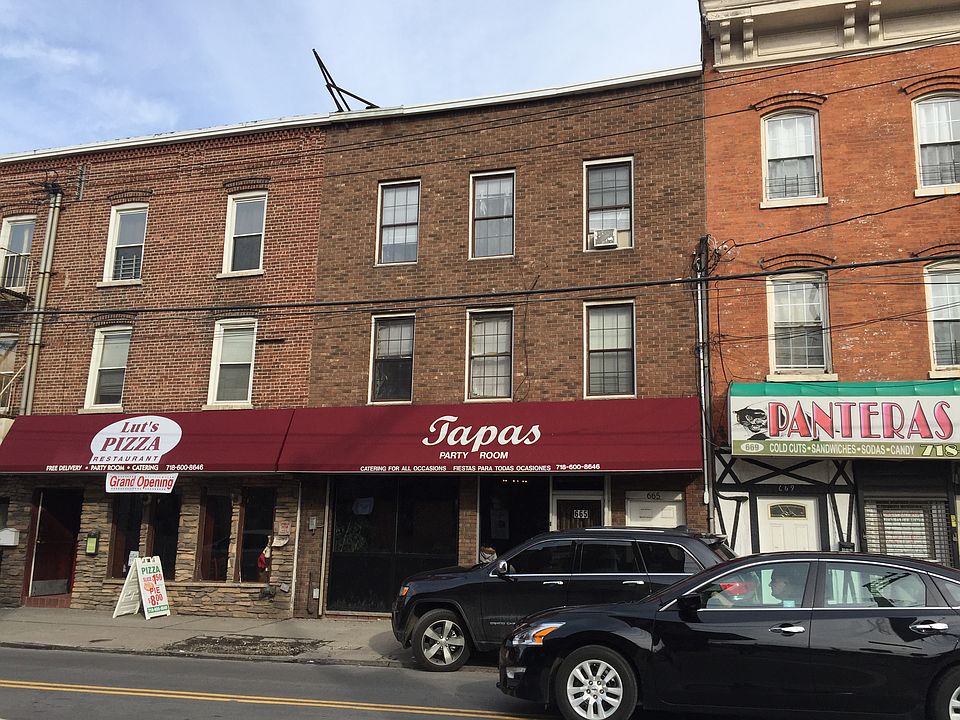 2nd image of 665-671-675 Bay St