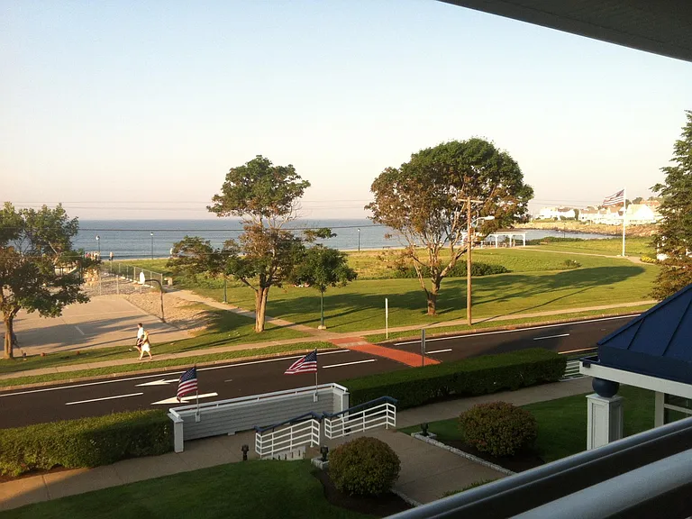 31 Ocean Ave — Photo 1