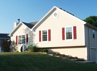1601 NE Auburn Dr, Lees Summit, MO 64086