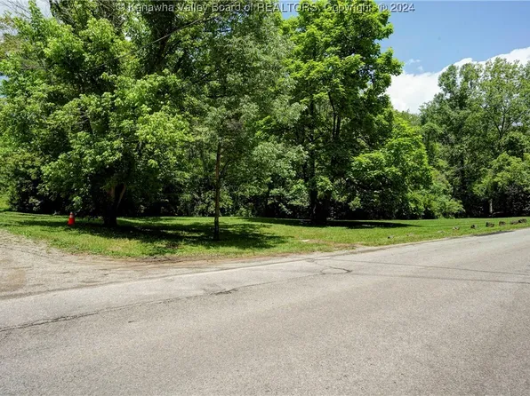 93 Smith Creek Rd, South Charleston, WV 25309