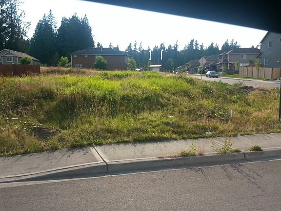 3rd image of 10201 185th Ave E