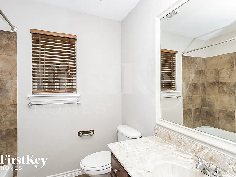 146 Springtree St — Photo 17