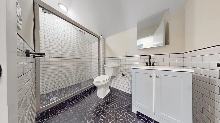 Sold by Remax Edge | media 22
