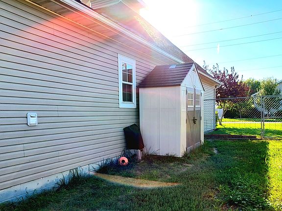 4th image of 814 Newell St