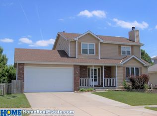 5230 NW 4th St, Lincoln, NE 68521