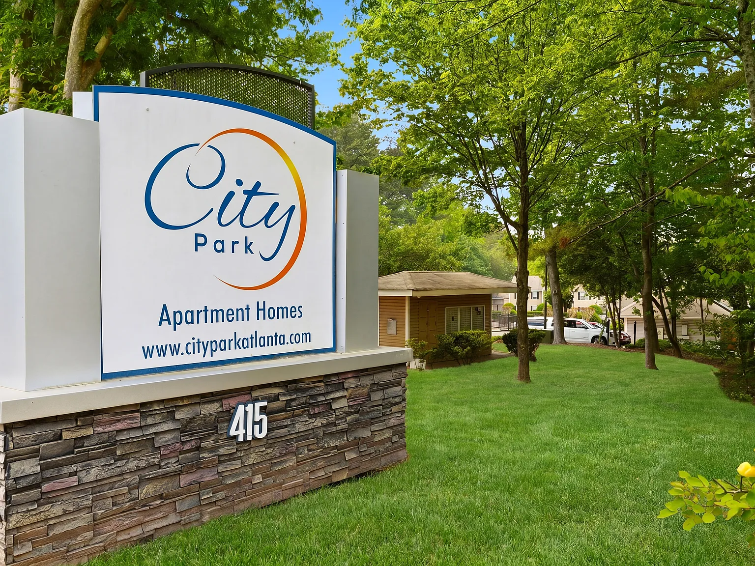 City Park Apartments — Photo 2