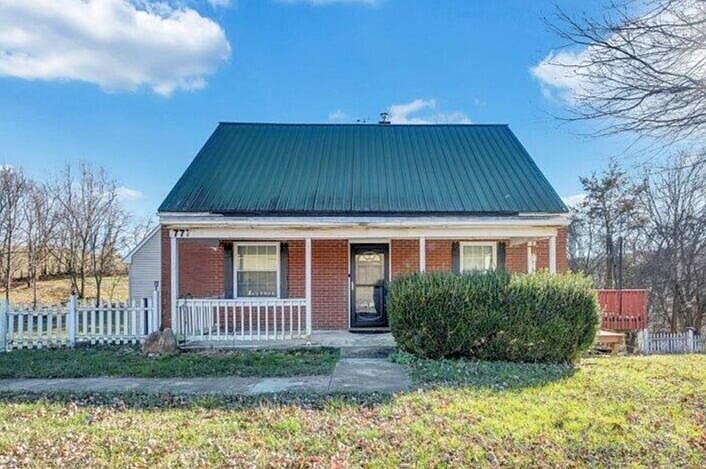 1st image of 777 Mountain Pass Rd