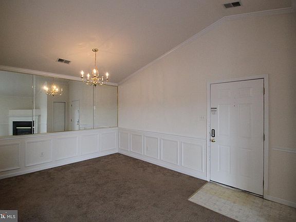 5th image of 152 Brookland Ct APT 10