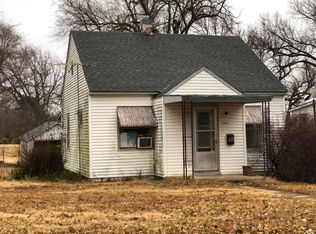 1032 N Spruce St, Kingman, KS 67068