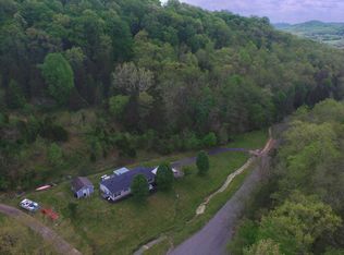 212 Haze Hyde Hollow Rd, Bethpage, TN 37022